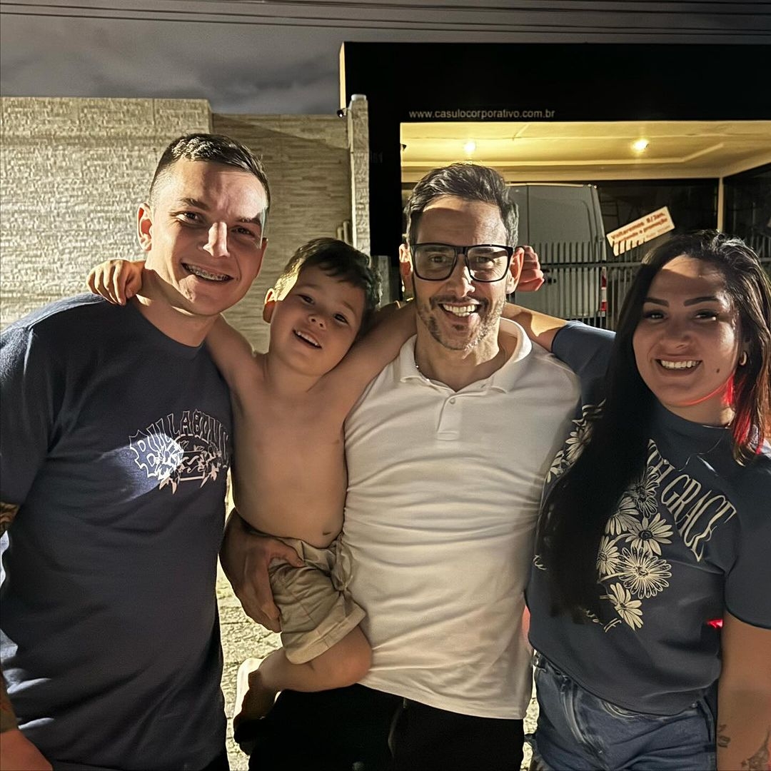 Más+familia+hermosa.+Mis+hermanos+@julianlussich+y+@tristan_lussich+y+sus+bellas+esposas+@larissa.steimbach+y+@ju.inacio+y+sus+bellos+Lucas+y+Marina+sobris+divinos+do+Brasil!