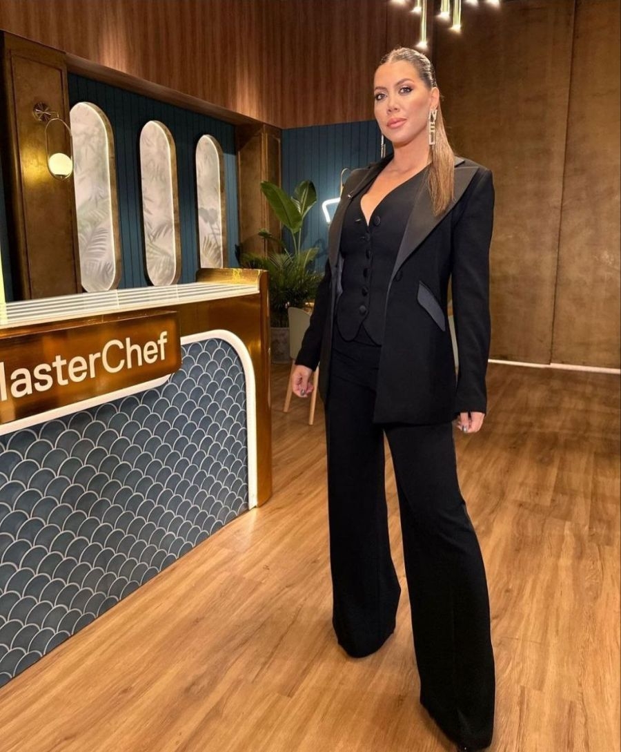 wanda-nara-con-su-look-total-black-1548082
