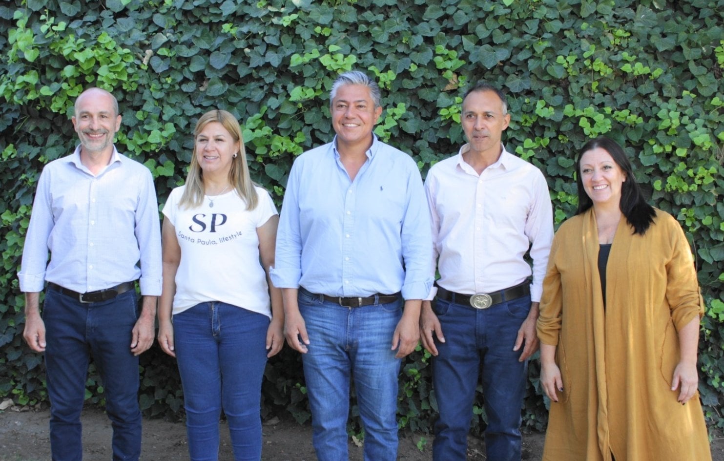 Rolando Figueroa y Gloria Ruiz junto a candidatos de la lista colectora 41 de diputados provinciales (2)
