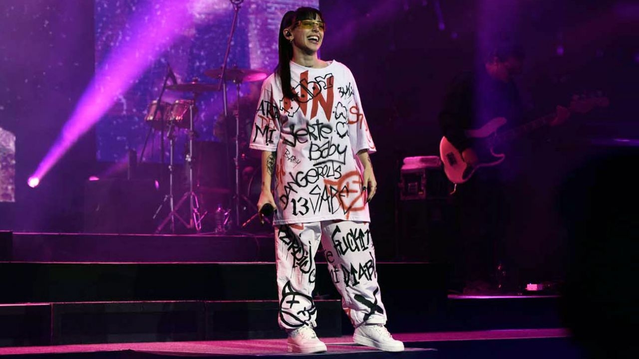 Nicki-Nicole 01