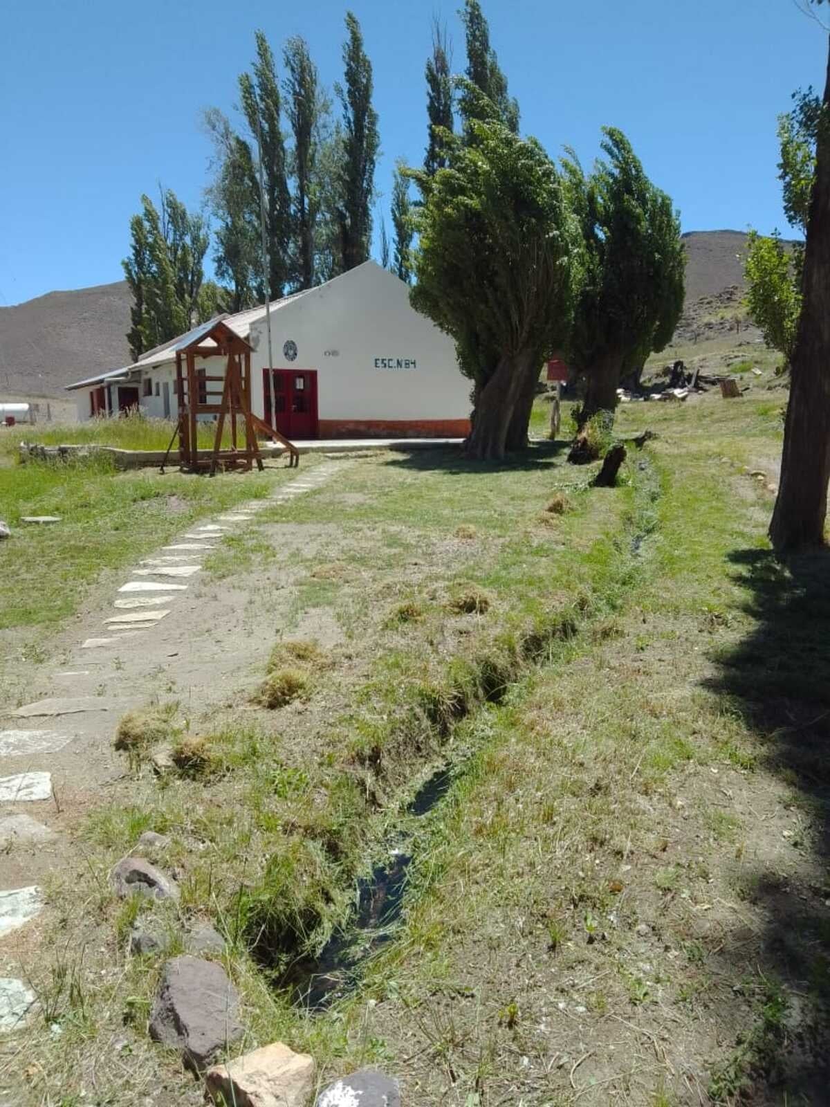 Escuela 84 de Piedra del Aguila en Neuquén (2)