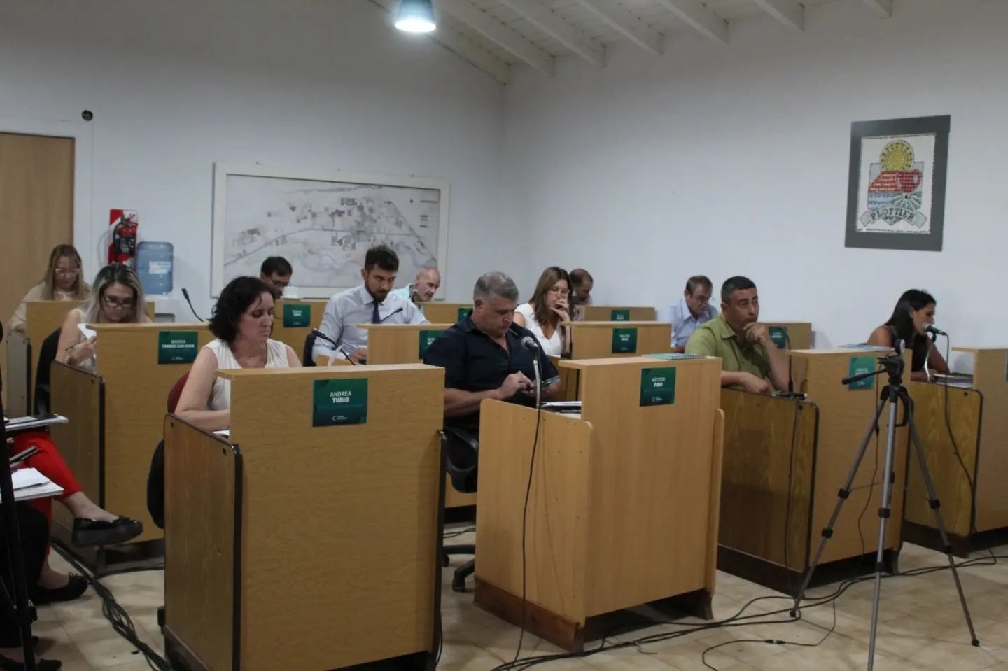 Concejales en el recinto del Concejo Deliberante de Plottier