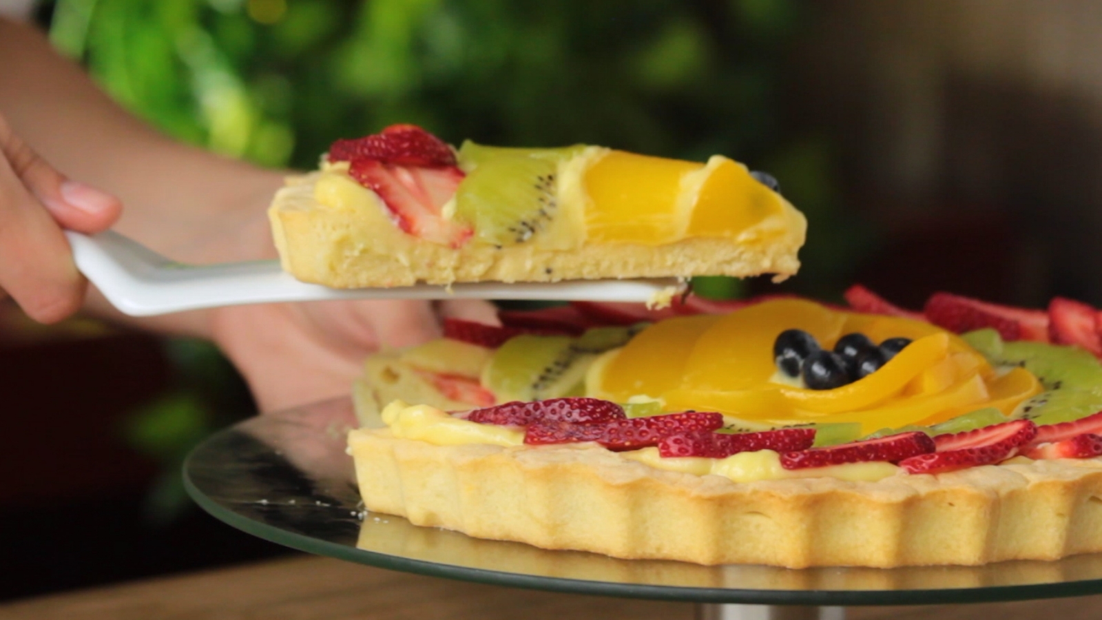 1t1bxm43v4e3_5tzlGhj9HqUCuU2Smwc2Gs_tarta-de-crema-pastelera-y-frutas_landscapeThumbnail_es