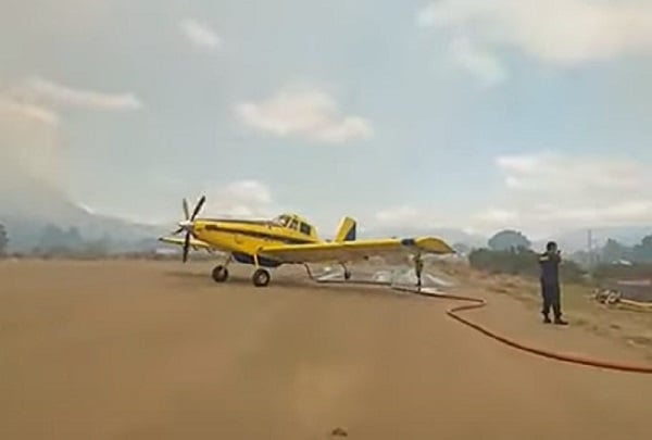 avion hidrante incendio cascada escondida