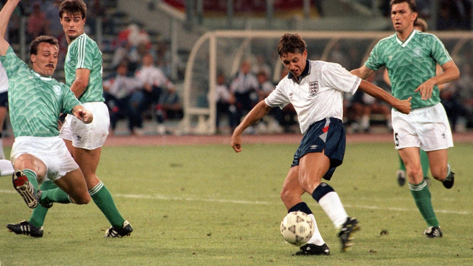 1990_SF_Lineker_FRG_ENG_80