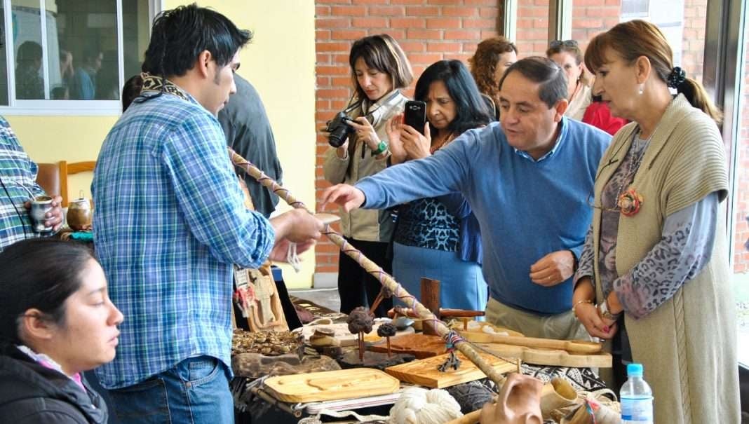 WEB-PRIMERA-Actividades-por-la-semana-de-los-pueblos-originarios-en-el-CPE-DSC_0281-1068x605