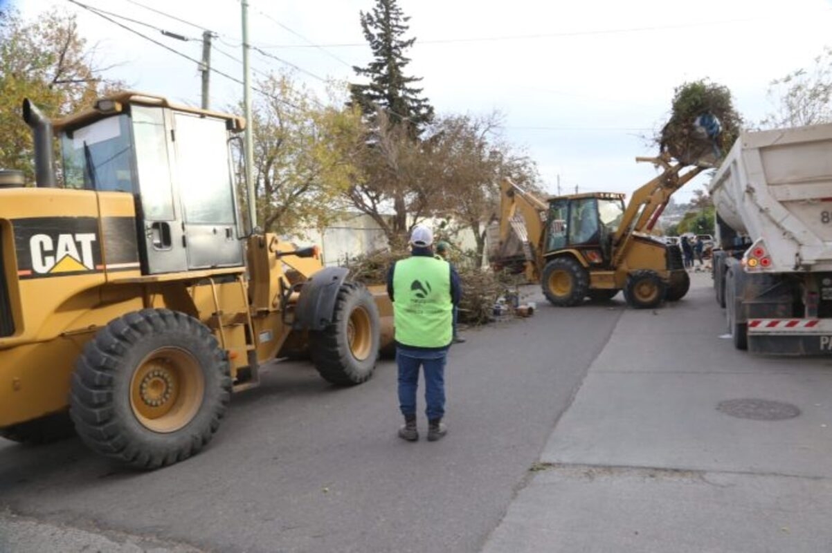 Recolección de residuos voluminosos del operativo de limpieza Puerta a Puerta en Neuquén