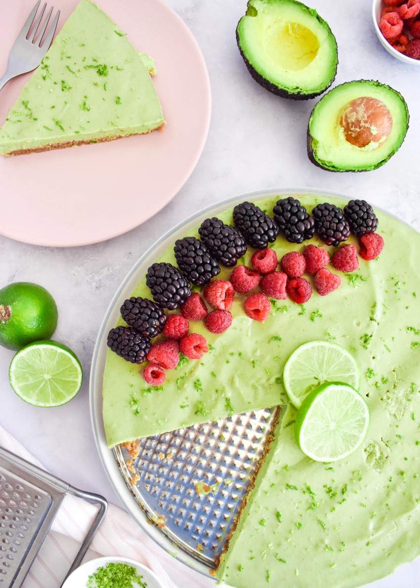 Tarta-de-lima-y-aguacate-sin-azúcar-2(1)