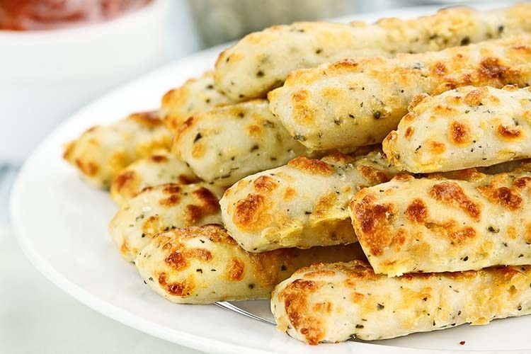 grisines-de-queso-y-cebolla