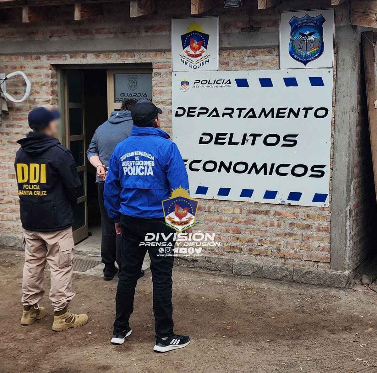 cop - policia nqn 4