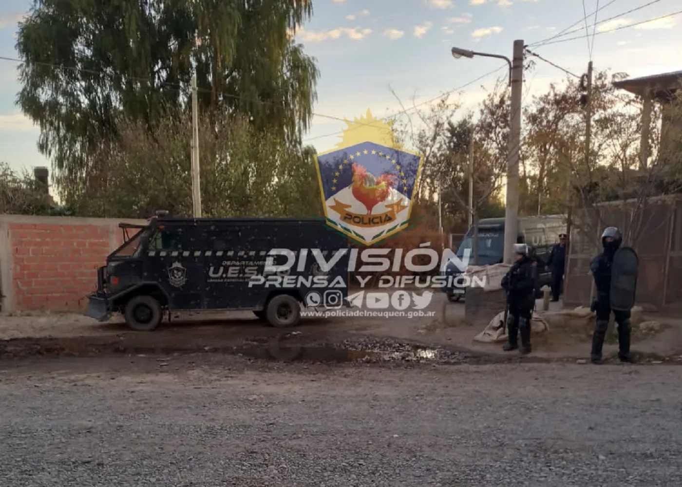 10 allanamientos simultaneos plottier y neuquen