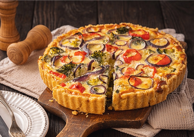 1633199442-Tarta-de-verduras-grilladas-con-Queso-Untable-Por-Salut-Light