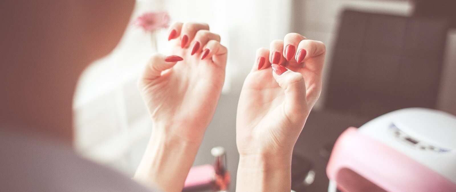 nails-865121_1920-1-1