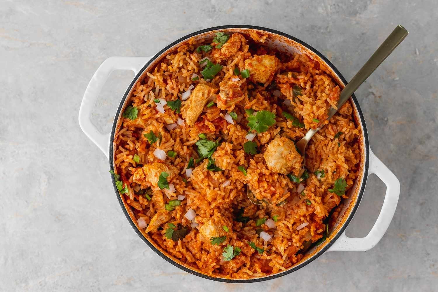 arroz-con-pollo-2342762-hero-01-83fba8d52e6049de9227427f283fff96