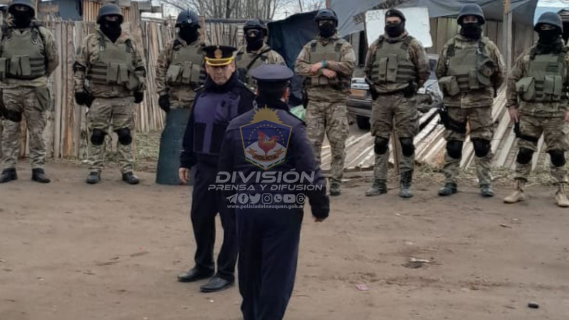 agresión policia nqn3