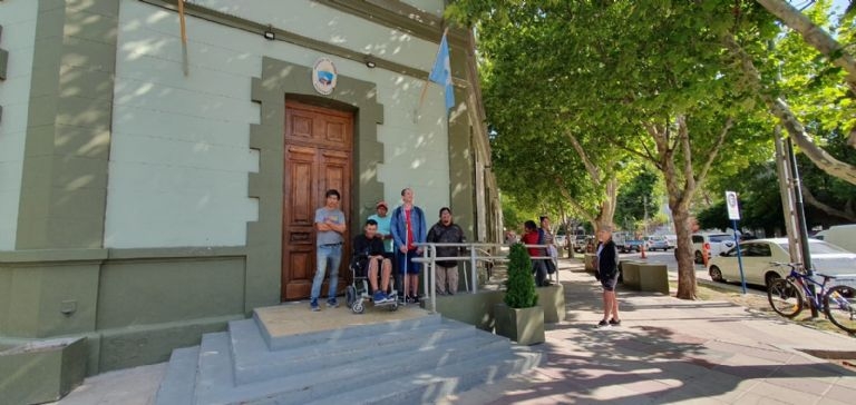 f768x1-587424_587551_5050