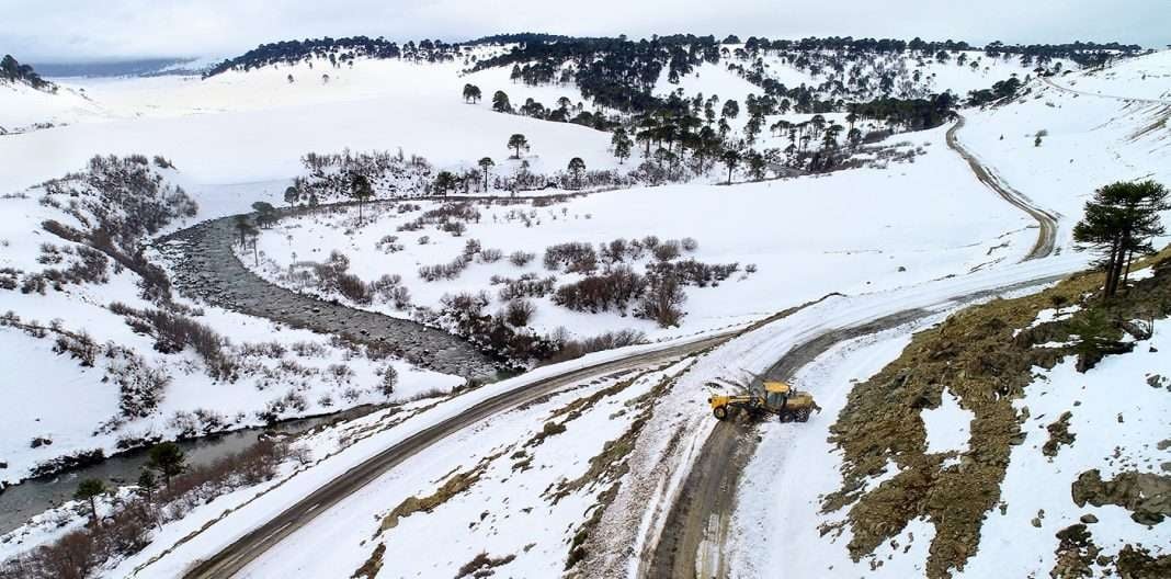 WEB-SEGUNDA-Empalme-ruta-13-Litran.-Trabajos-del-operativo-nieve-de-vialidad-porvincial-.Ph-LGPM_0100-1068x528