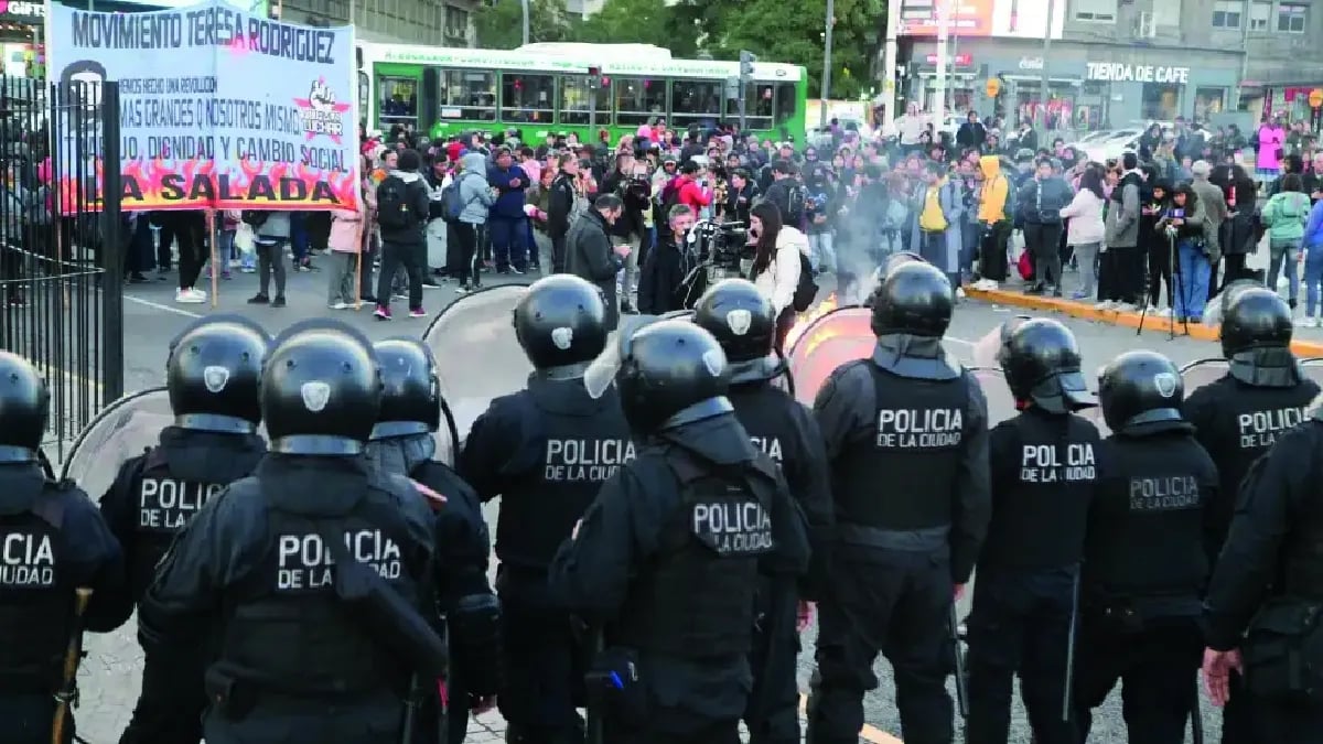 represion-obelisco-jpg