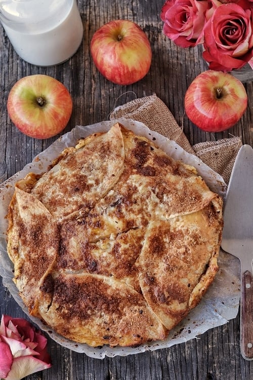 Pay-de-manzana-con-tortillas-de-harina