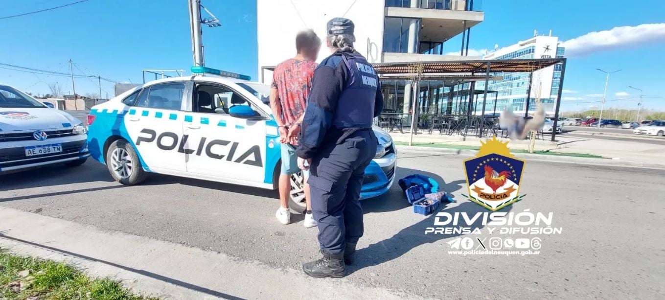 isla 132 policia nqn