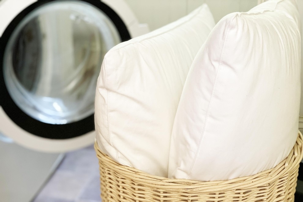 cómo-lavar-almohadas-y-acolchados-de-plumas-correctamente
