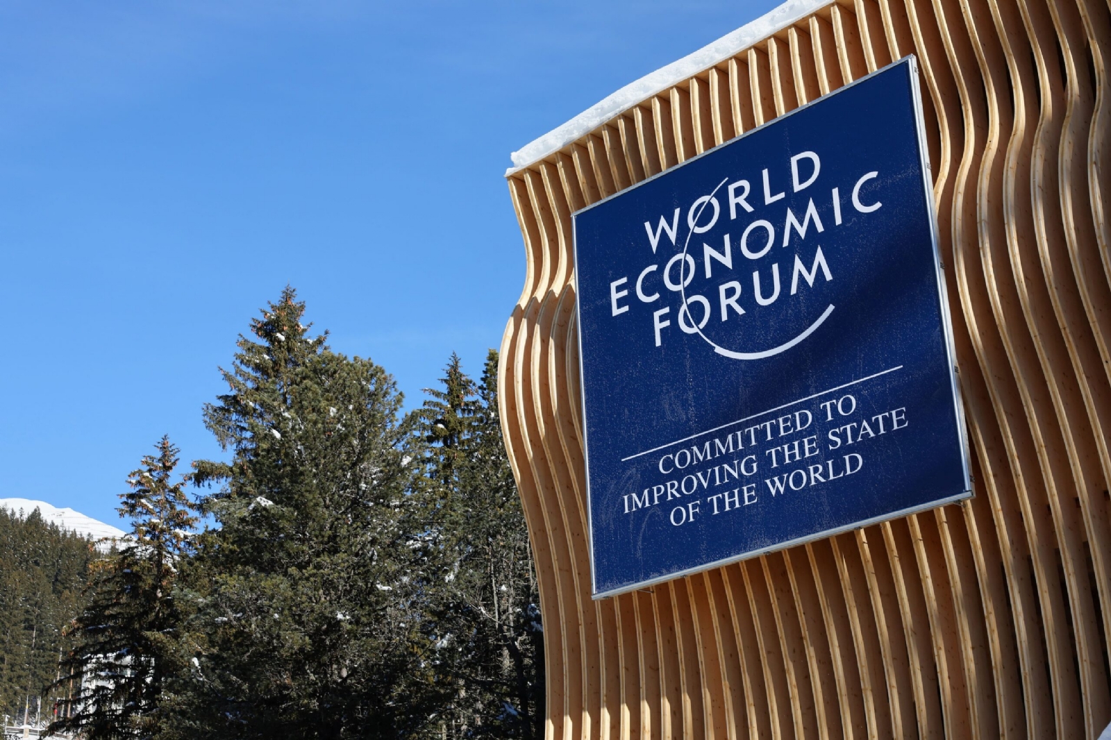 javier-milei-viaja-a-davos-para-reunirse-con-la-titular-del-fmi-e-intentar-destrabar-inversiones-scaled