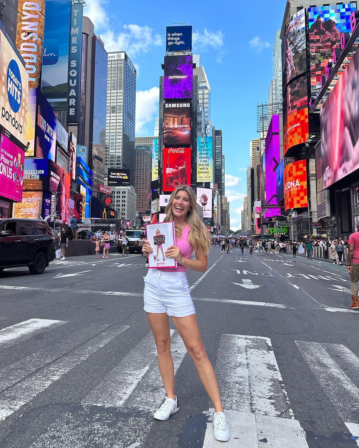 holasoylaurita_1702910319_3260570542396974790_1596809349