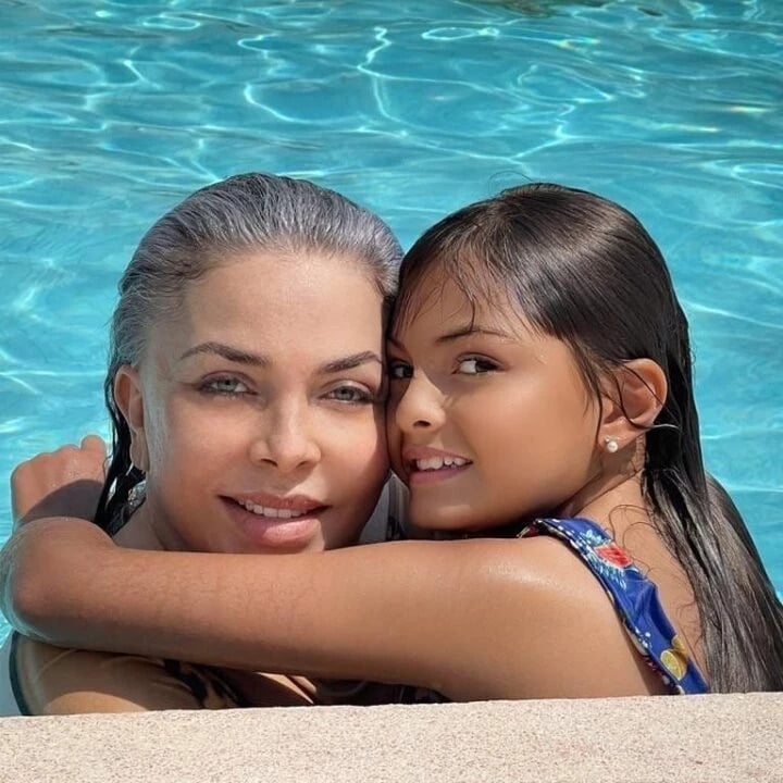 cristian-castro-hija-720x720.jpg
