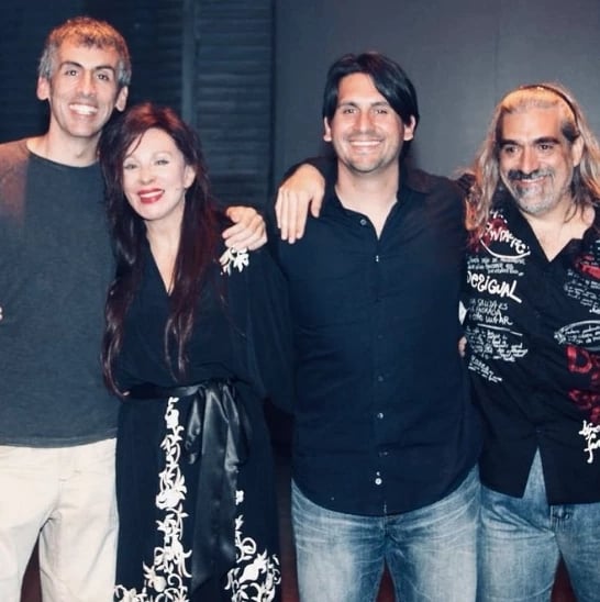 NACHA-GUEVAR-CON-SUS-HIJOS-GASTON-JUAN-PABLO-Y-ARIEL.png