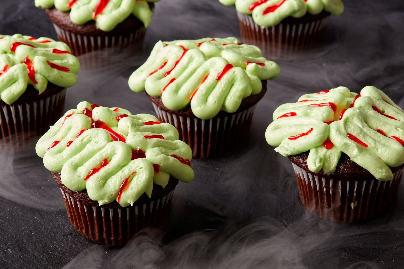 zombie-brain-cupcakes1-1665594035