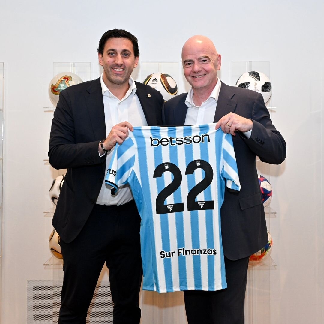 Es un honor y un orgullo haberme reunido con Gianni Infantino, presidente de la FIFA, en su oficina de Zúrich, Suiza. Quise encontrarme con él para contarle el Racing por el que trabajo y sueño. En nuestra conve