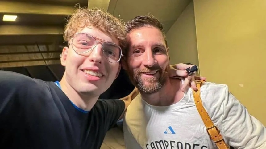 messi-y-davoo-xeneize_862x485