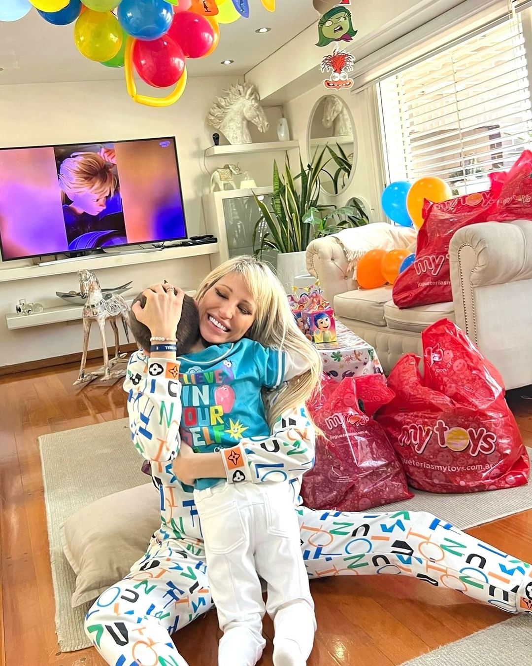 El mejor regalo para todos los niños es hacerlos felices, ¡FELIZ DÍA MI VIDA!, ¡FELIZ DÍA DE LA NIÑEZ PARA TODOS! ????