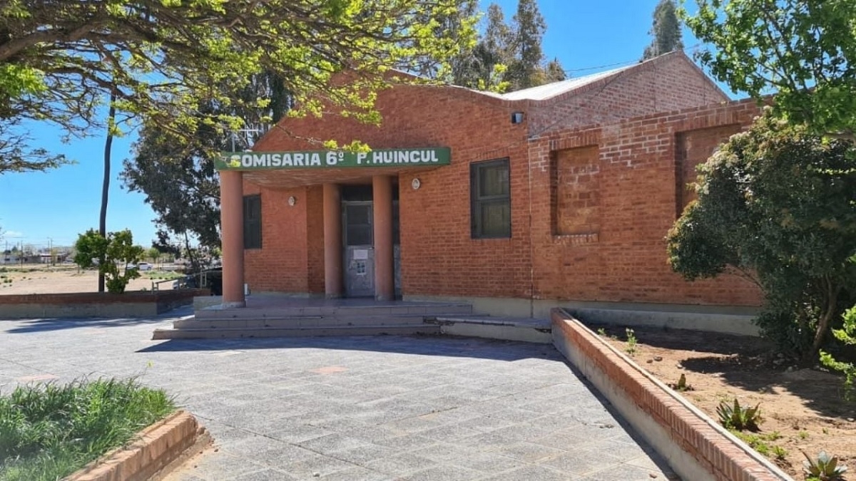 comisaria 6 de plaza huincul