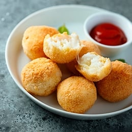 Bolas-de-arroz-fritas-con-queso-s
