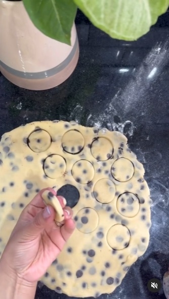 Alfajores con chips de chocolate 7