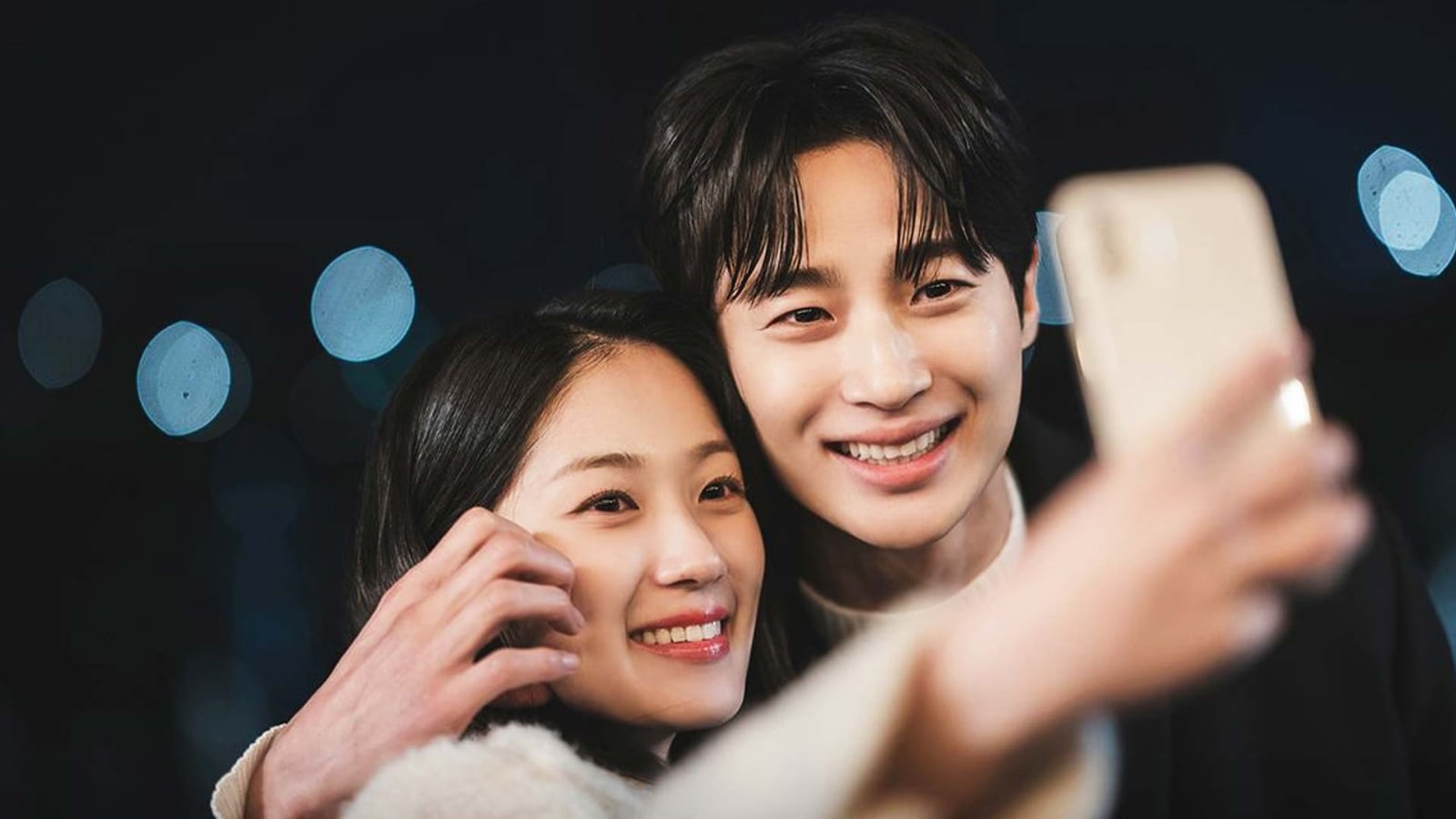 Loved-Byeon-Woo-Seok-as-Ryu-Sunjae-in-Lovely-Runner-Here-are-7-other-entertaining-K-dramas-on-Netflix-that-feature-a-green-flag-male-lead