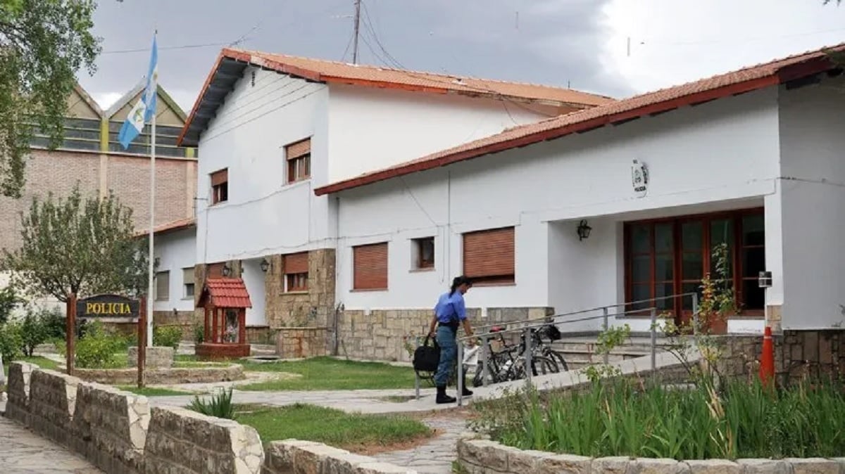comisaria 24 de chos malal