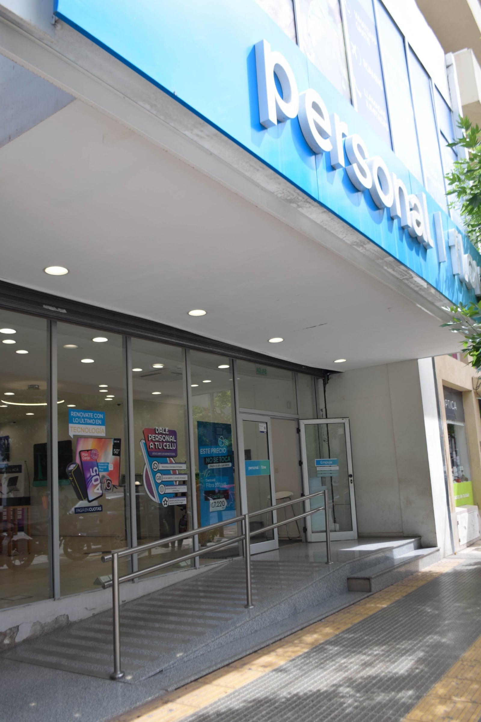 Tienda Comercial Convergente - Neuquén (1)