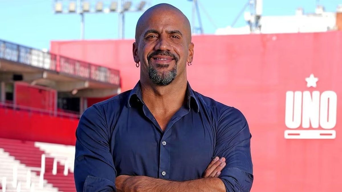 juansebastianveronmilitalassadynuevopalitoatapianotealcanzaparalosmicrosfotoportadajpg