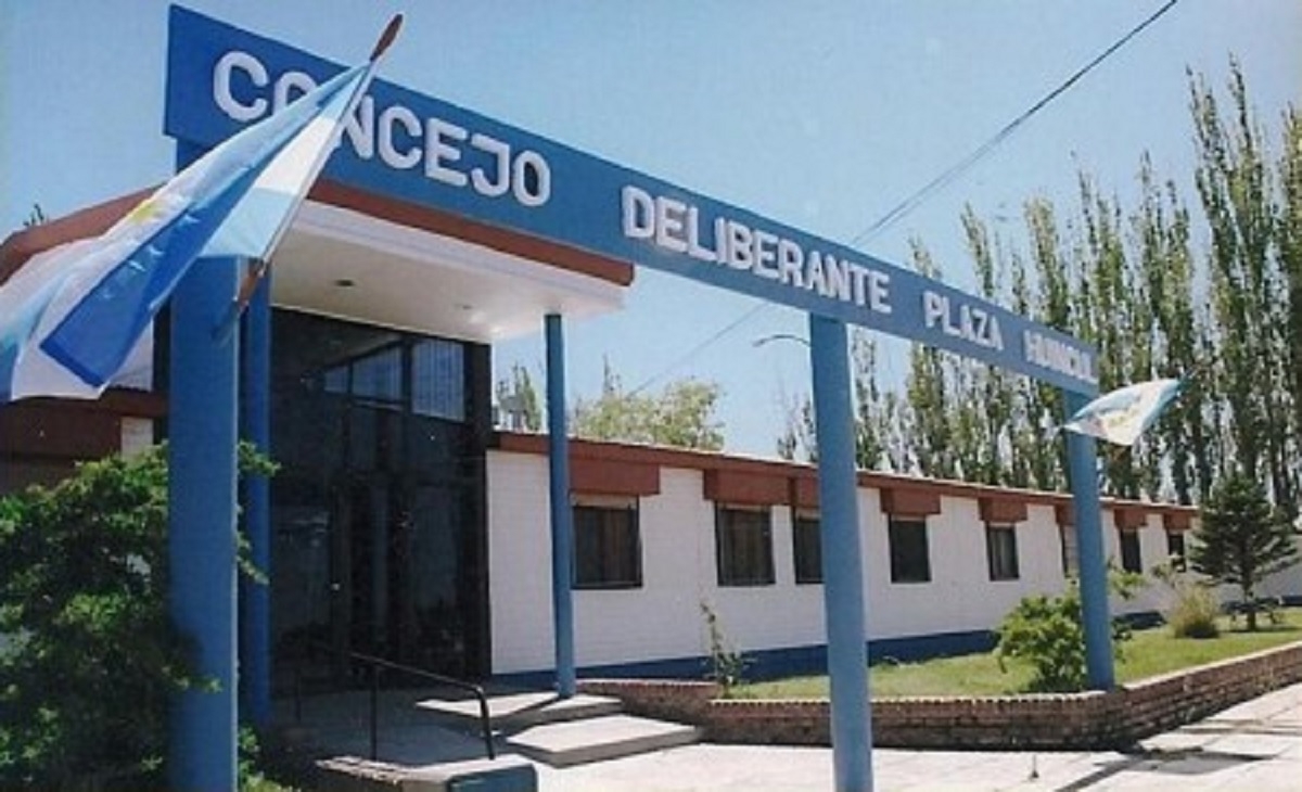 concejo deliberante plaza huincul