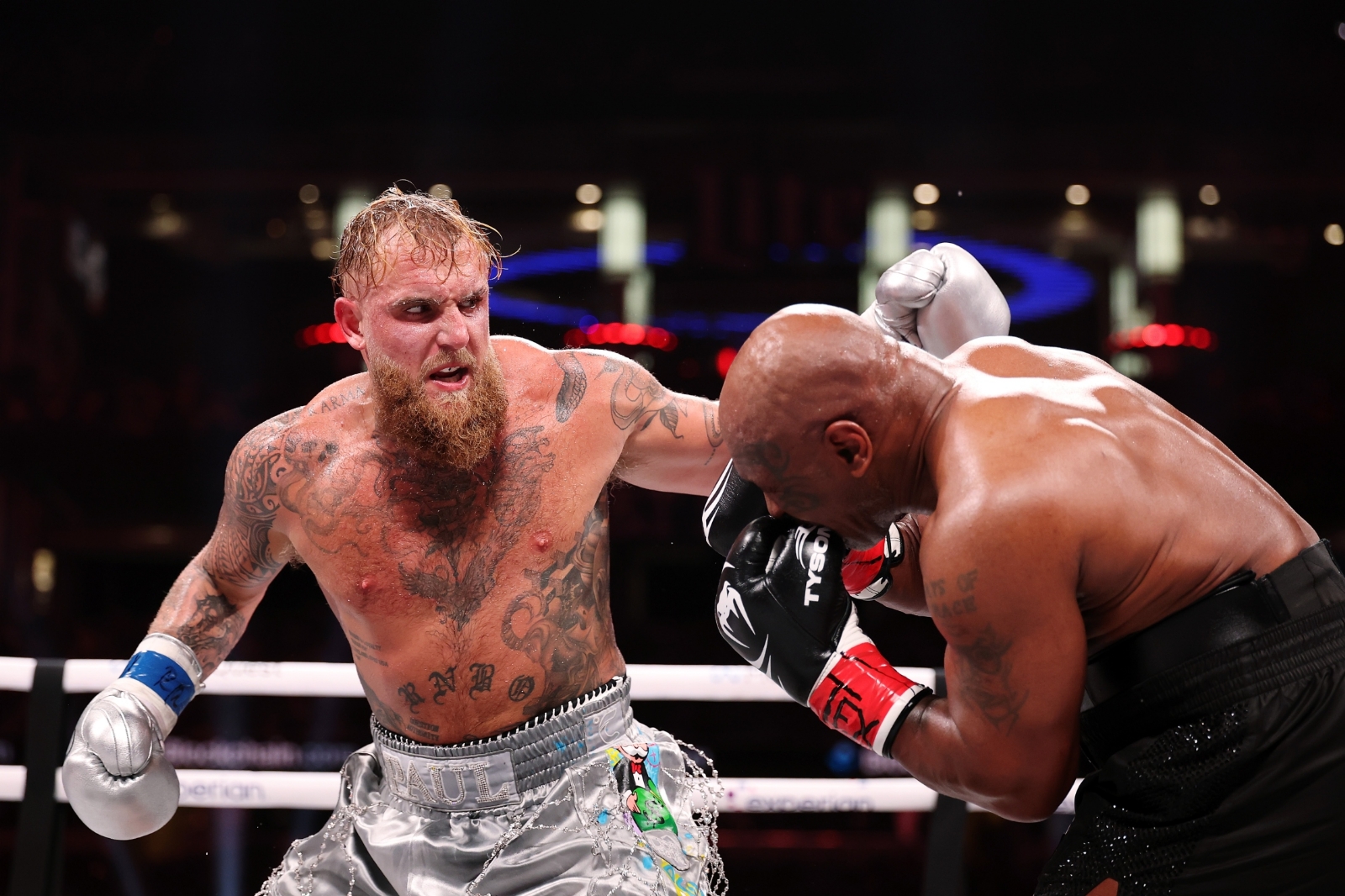 live-on-netflix-jake-paul-vs-mike-tyson (1)