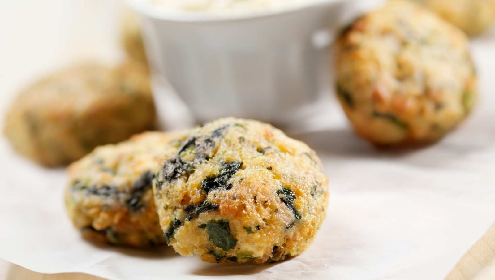 croquetas-de-garbanzos-y-espinacas-crujientes-y-saludables