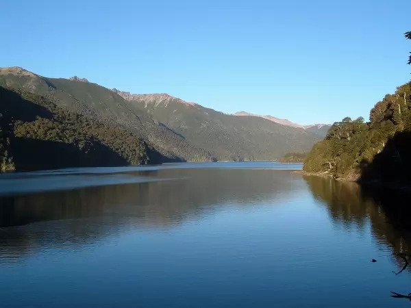 foto-camping-laguna-verde-lago-curruhue-neuquen-argentina-1140-1