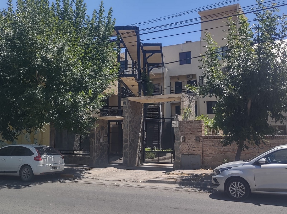 complejo departamentos mujer muerta