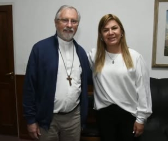 Dos potencias se saludan