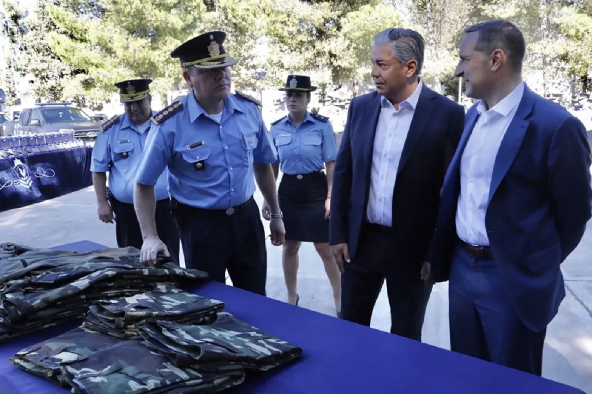 uniformes policia