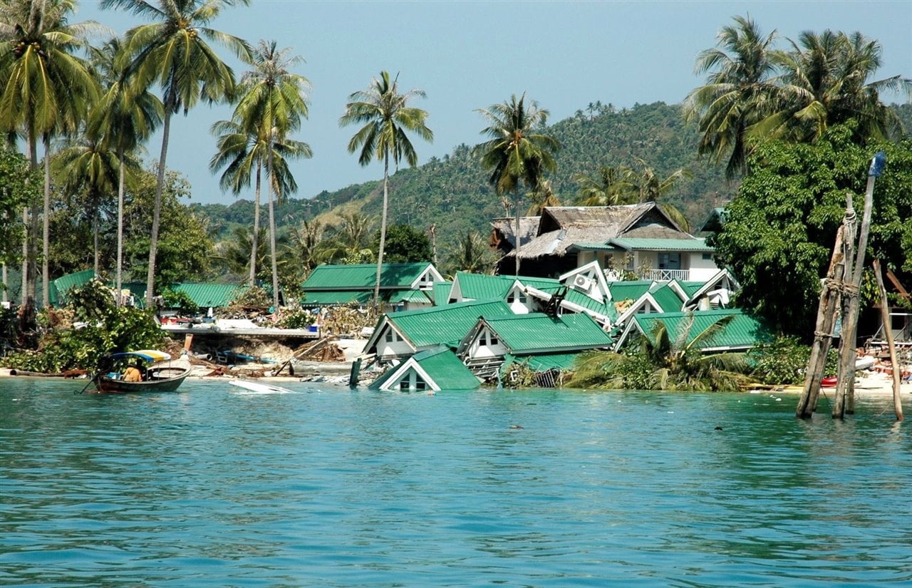 islas-phi-phi-tailandia-26-de-diciembre-de-2004-tras-el-paso-del-tsunami_35403f8e_1280x825