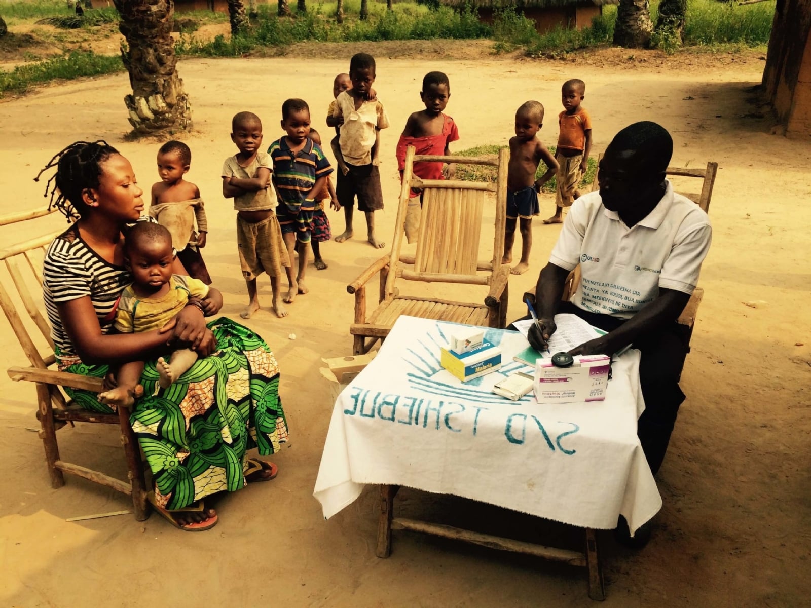 Democratic-Republic_Highlight_Pierre-Ngandu-health-worker-at-DRC-IHP-supported-i-CCM-site-in-Tshiebue-Kasai-Occidental-DRC-Credit-Rebecca-WeaverMSH-1-scaled