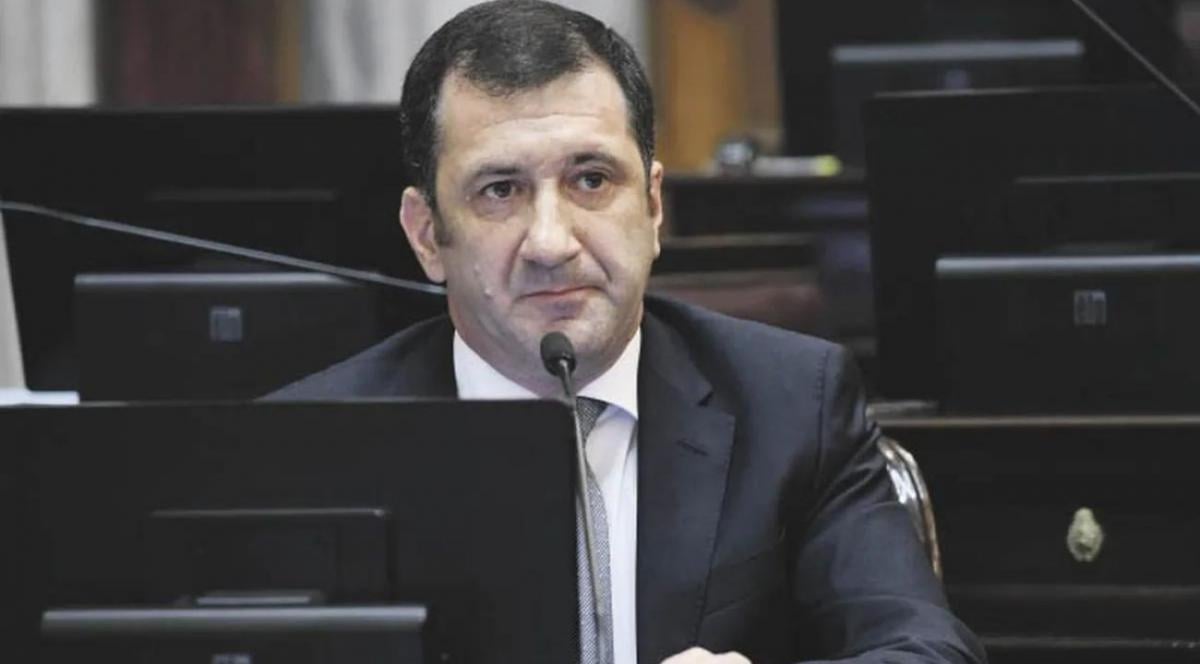 demoran-al-senador-edgardo-kueider-paraguay-millonaria-suma-dinero-sin-declarar-1062454-121439
